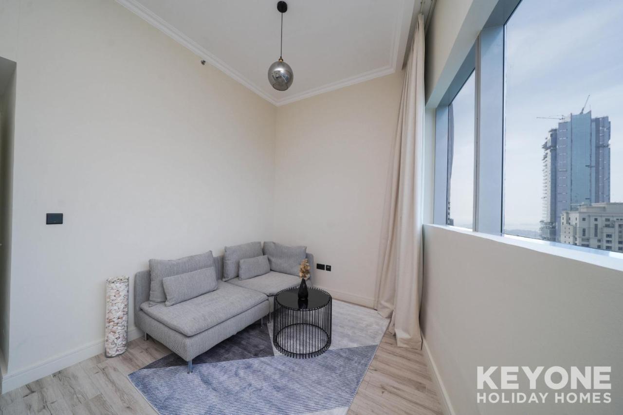 Apartamento Contemporary Two Bedroom With Full Marina View Dubái