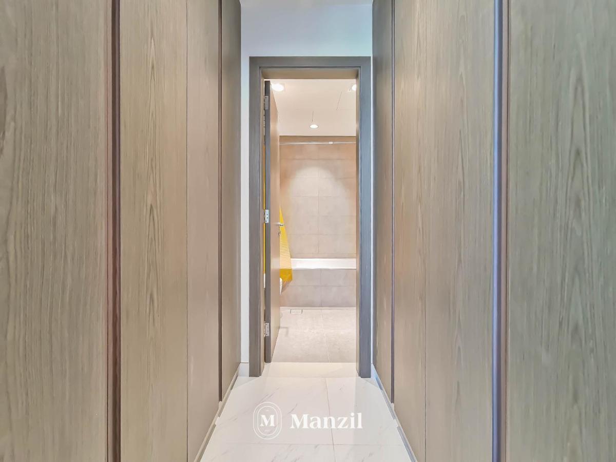 Stylish Waterfront 1 Bedroom W Pvt Near Downtown Appartement Dubaï