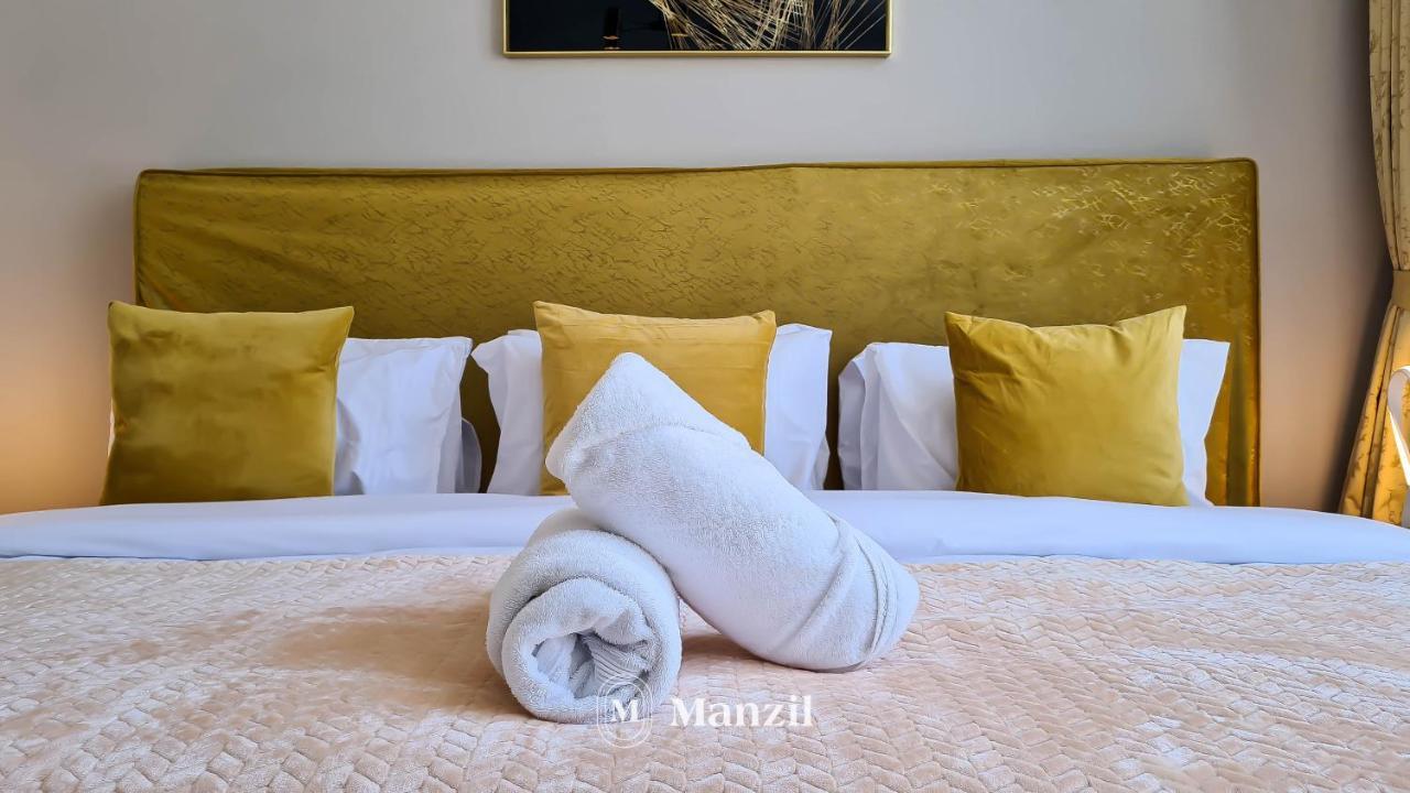Stylish Waterfront 1 Bedroom W Pvt Near Downtown Appartement Dubaï
