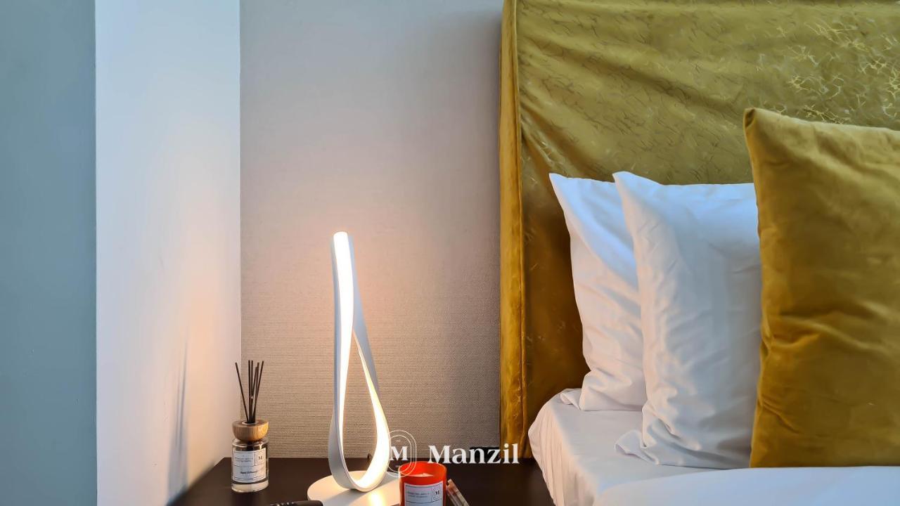 Stylish Waterfront 1 Bedroom W Pvt Near Downtown Appartement Dubaï