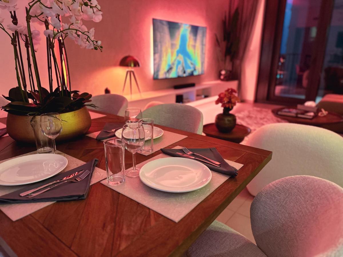 Ultimate / Downtown / 3 Beds / Upscale Luxury / Fantastic Finishing / New Building Appartamento *