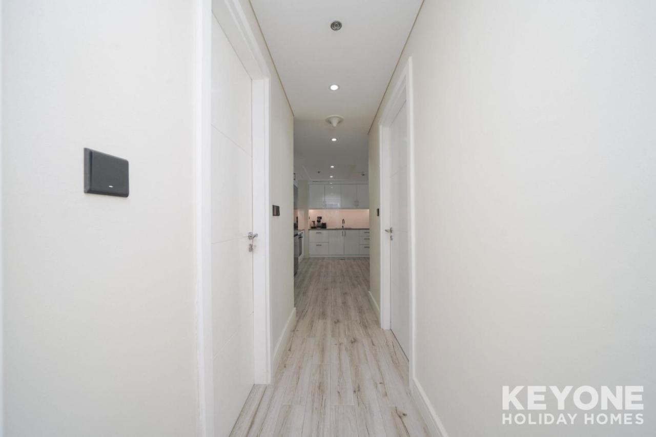 Contemporary Two Bedroom With Full Marina View * Dubái