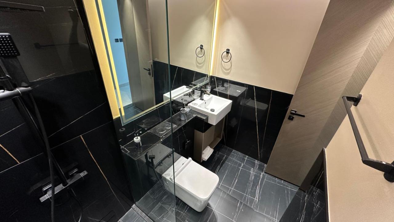 Luxury 2 Bedrooms 5 Minutes From Burj Khalifa Apartment