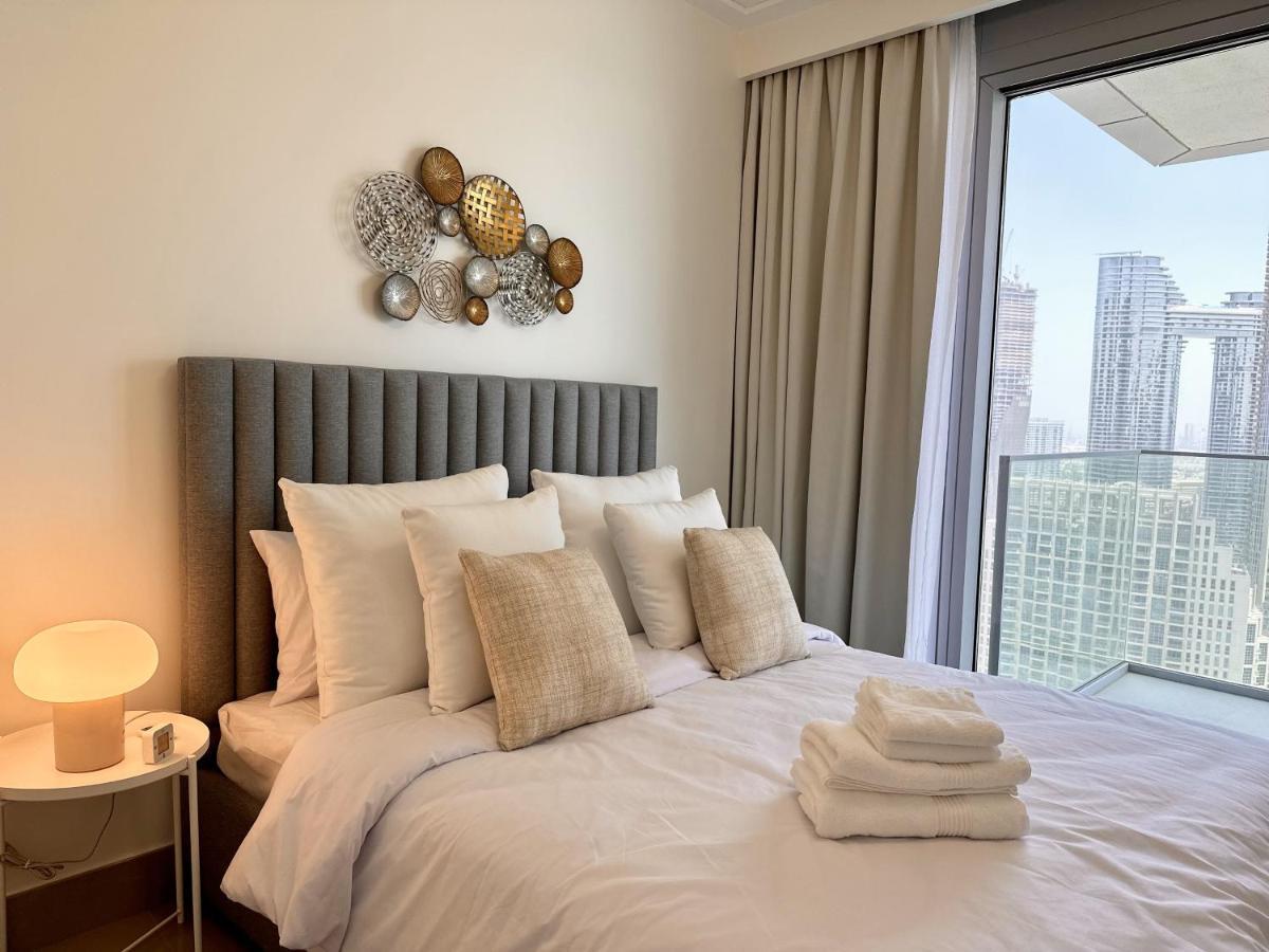 Apartamento Opera Grand By Luxstay Homes Dubái