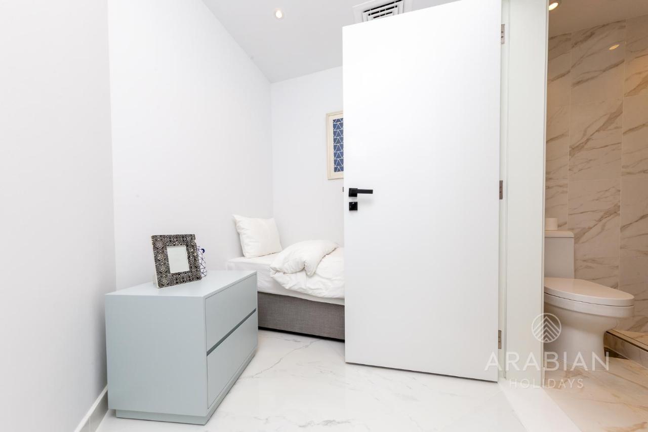 Bright And Cosy 2brmaids With Sea View And Riva Club Access Apartemen Dubai