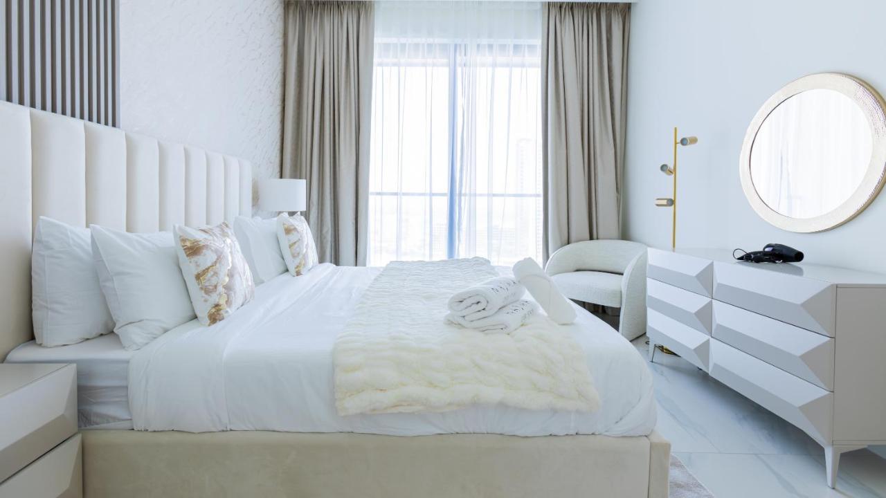 Nasma Luxury - Luxury Retreat With Balcony And Stunning City View Appartement Dubaï
