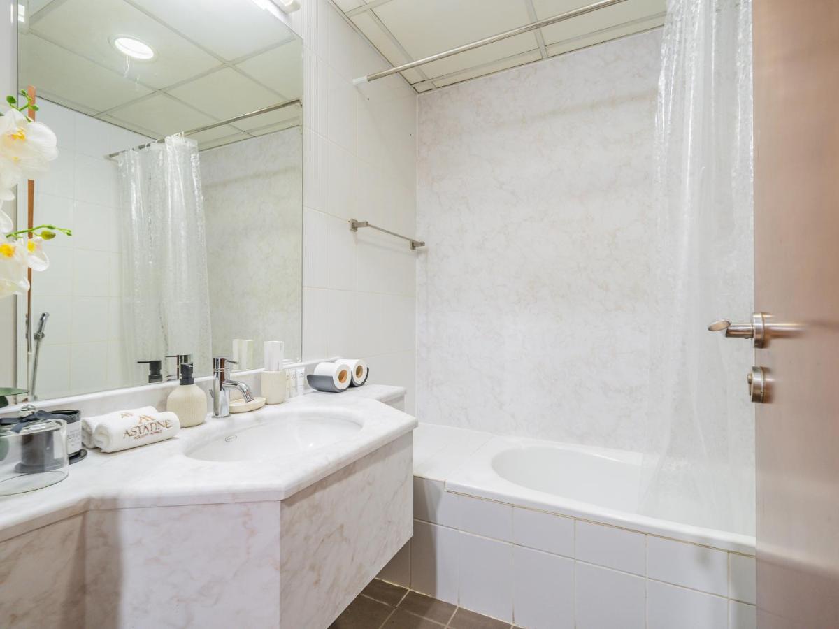 Delightful Studio With Balcony - Burj Al Nujoom Dubaï