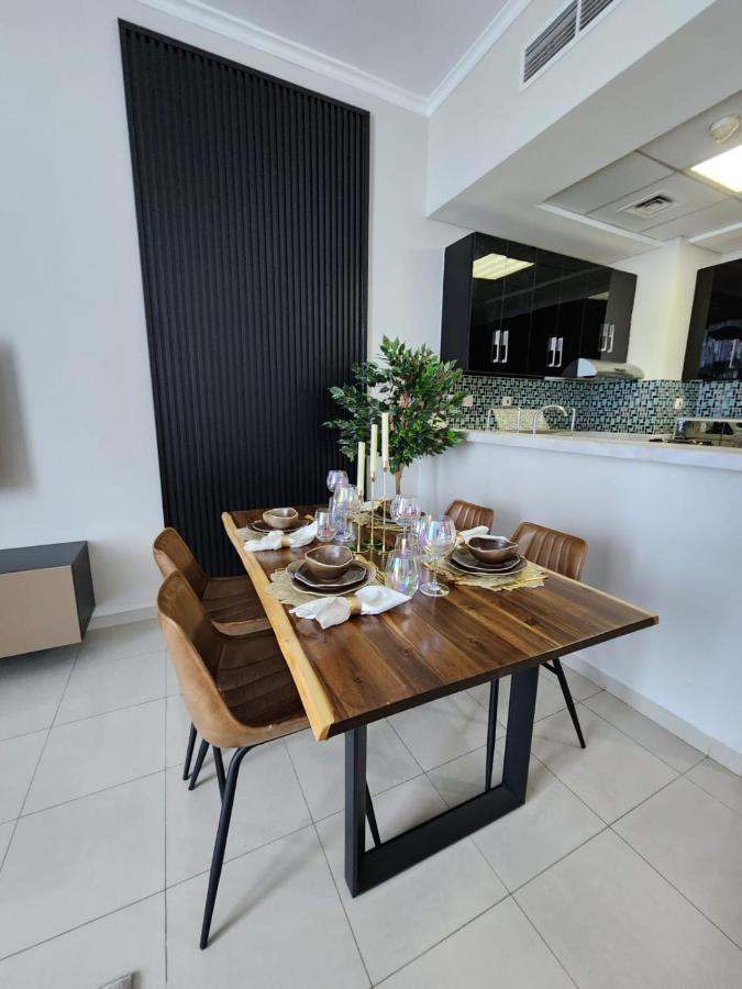 Nasma Luxury - Marina-view Oasis With Balcony Steps From The Sea Appartement