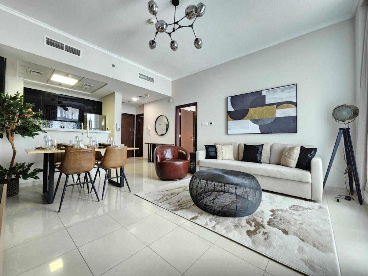 Nasma Luxury - Marina-view Oasis With Balcony Steps From The Sea Appartement Dubaï
