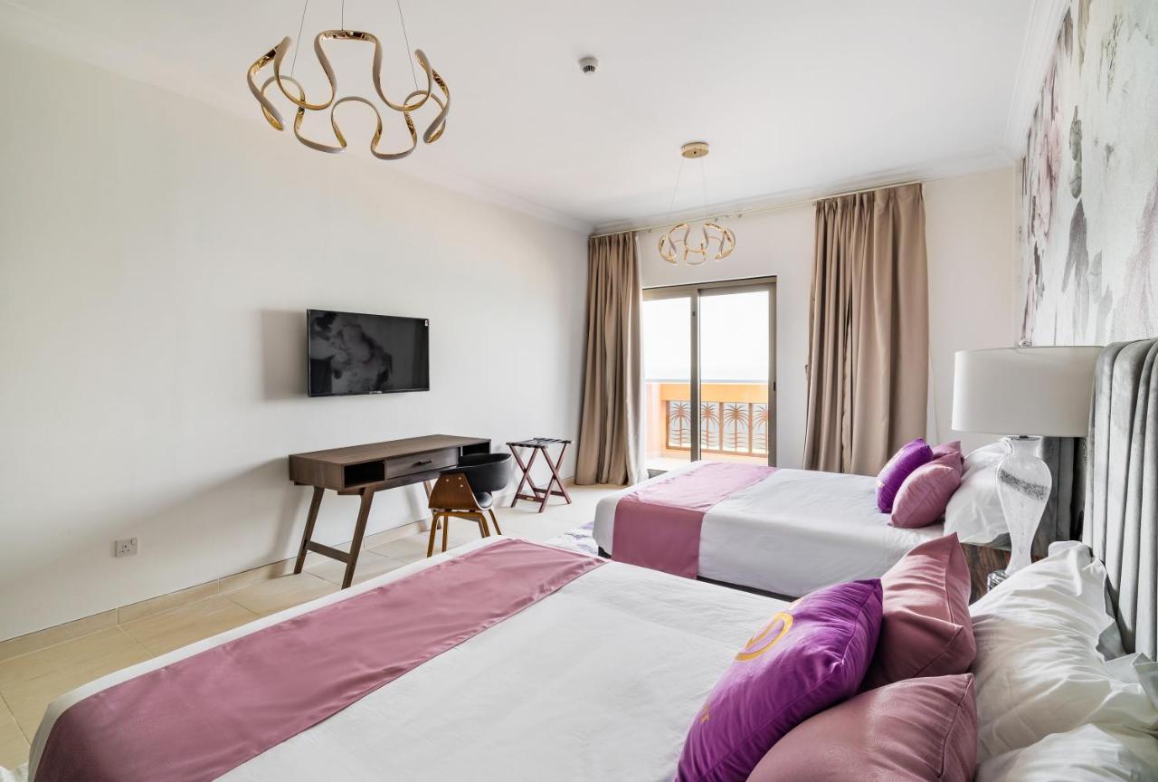 Amazing Beachfront Apartments Near Atlantis Waterpark By Simply Comfort *