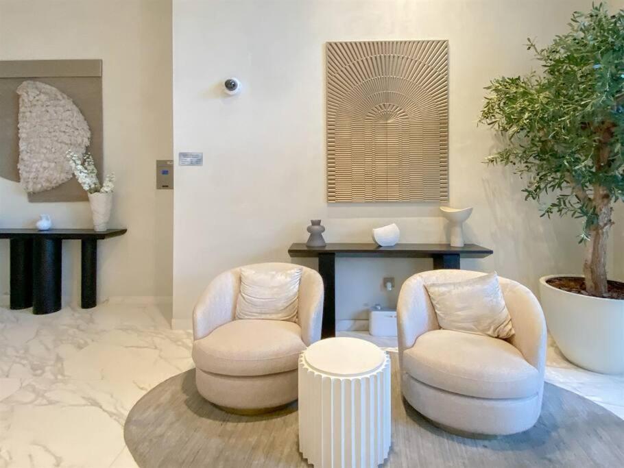 Appartamento Trophy 2bdr Sandy Shores Retreat With Panoramic Sea View & Private Access *