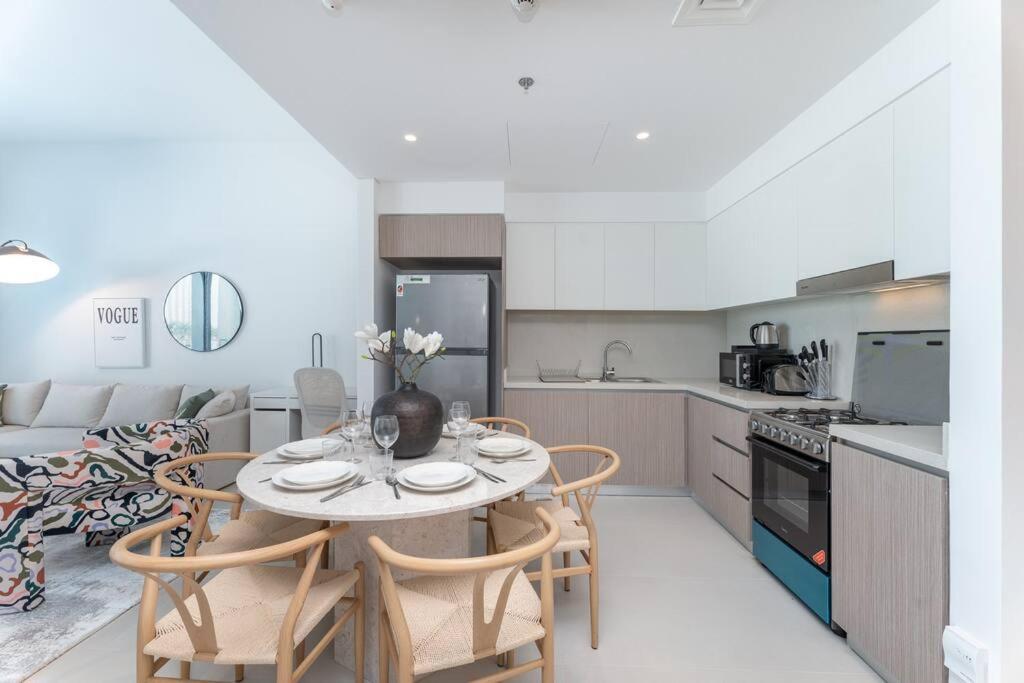Appartement Vogue Waterfront Living - The Grand Creek Harbour Dubaï