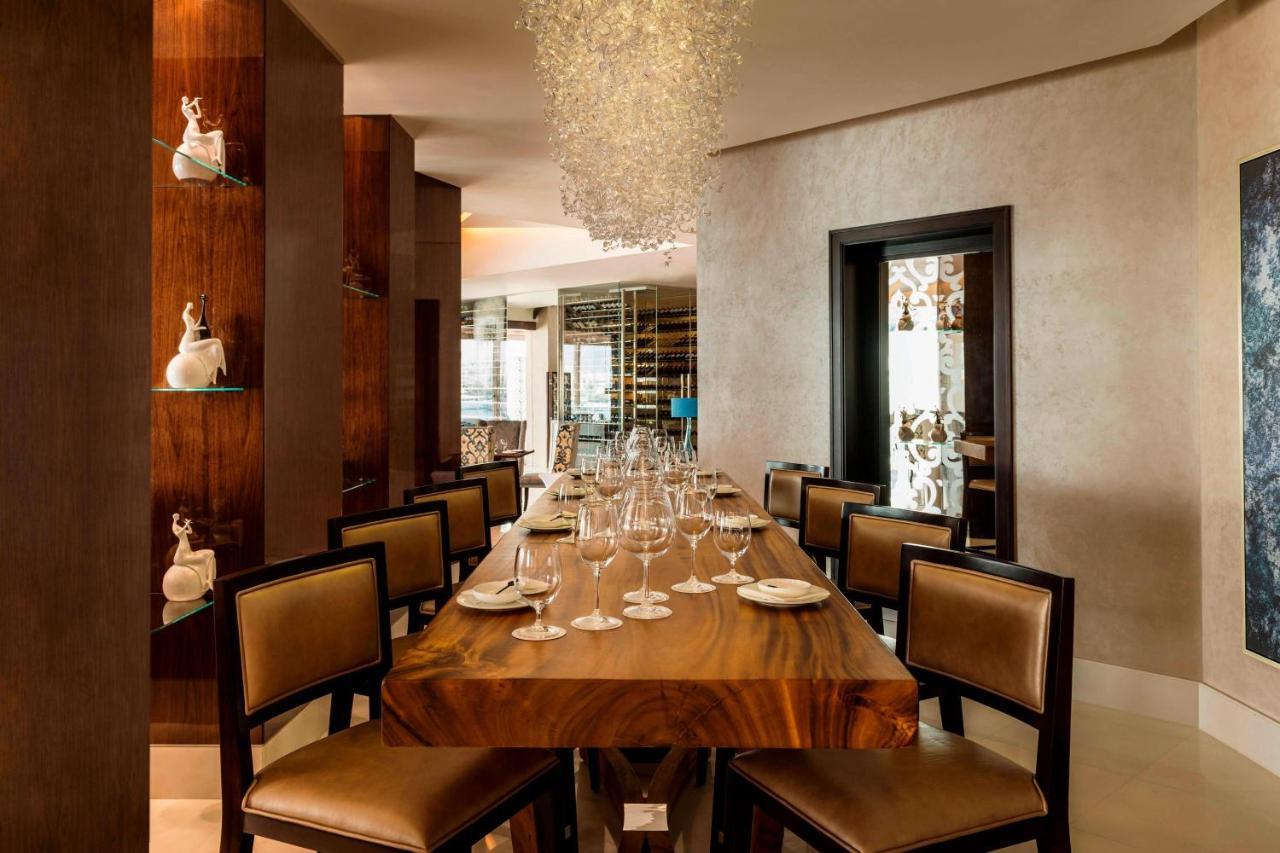 Sheraton Creek & Towers Hotel 5*