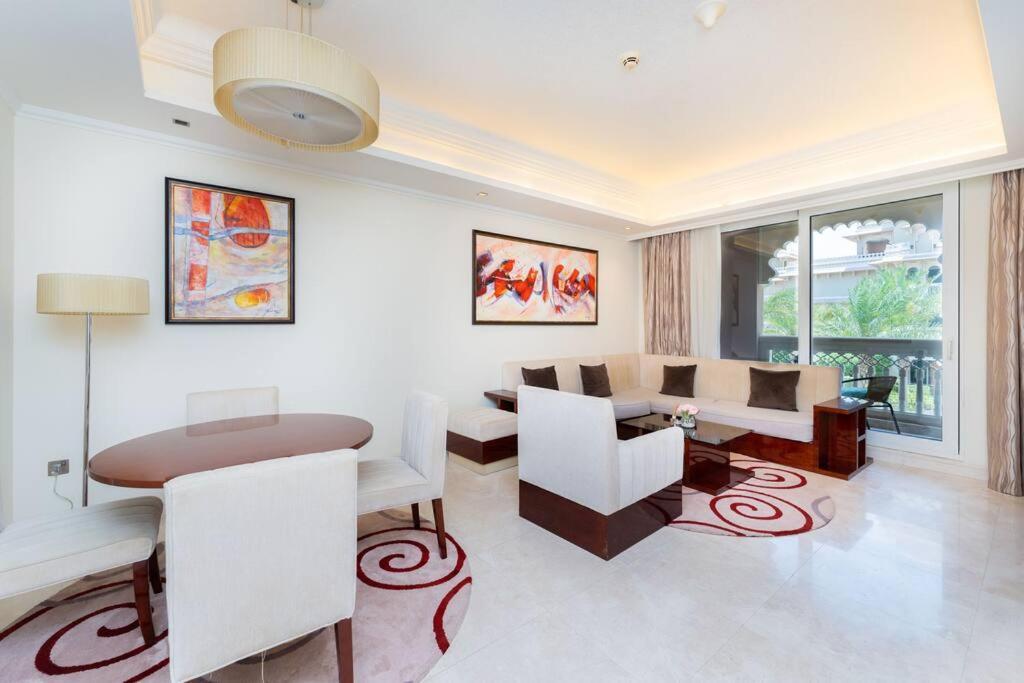 Apartment Palm Jumeirah Spacious 1 Bed Private