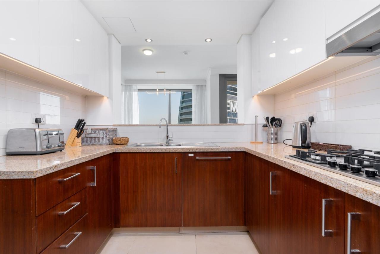 Vacay Lettings - Burj Vista High Floor Burj Khalifa & Fountain View Lägenhet Dubai