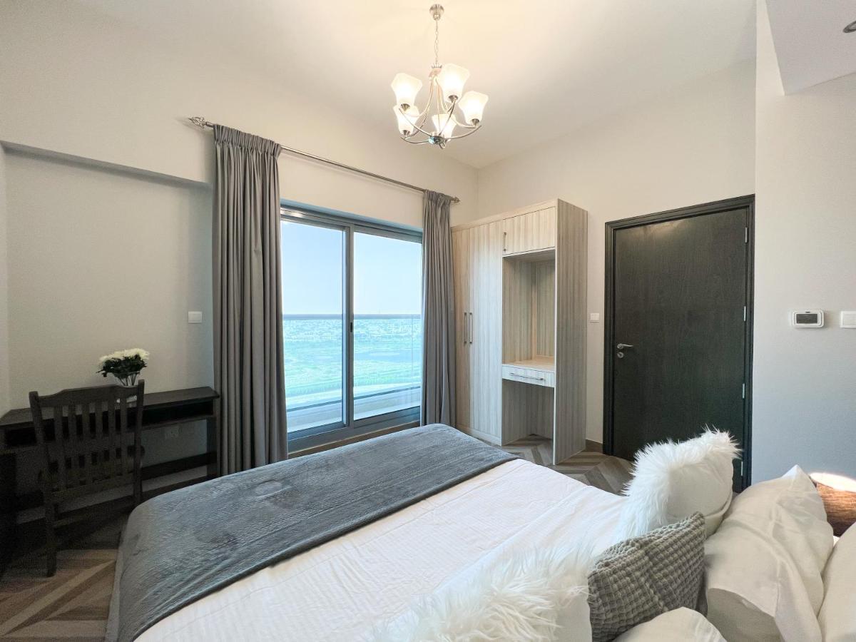 Apartment 2 Bedroom Burj Khalifa View With Large Private Terrace Dubai
