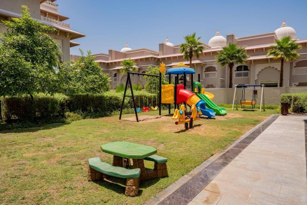 Palm Jumeirah Spacious 1 Bed Private *
