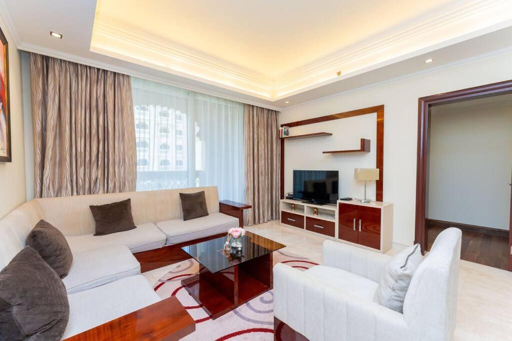 Palm Jumeirah Spacious 1 Bed Private *