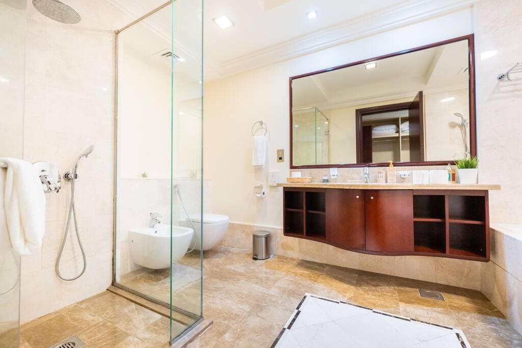 Palm Jumeirah Spacious 1 Bed Private *