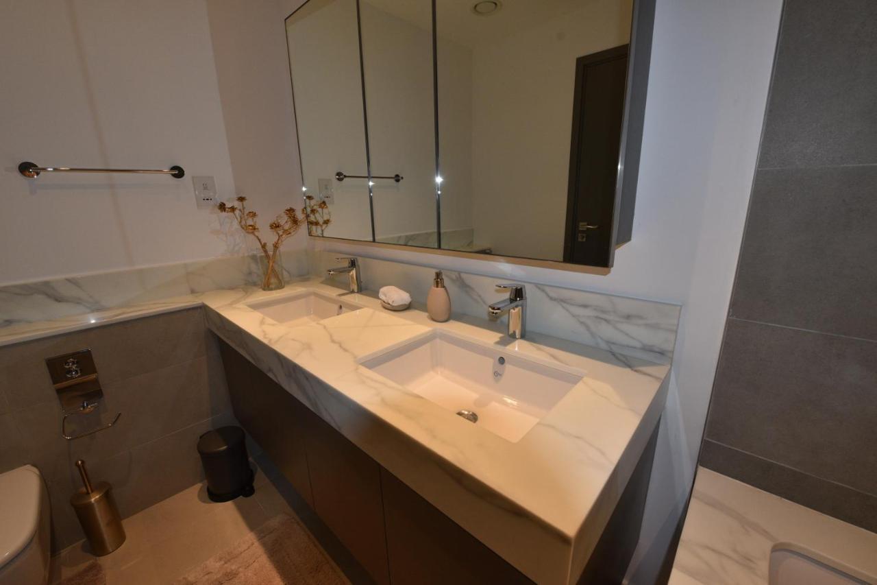 Apartment 2 Bhk Familly - Creek Horizon Tower 2