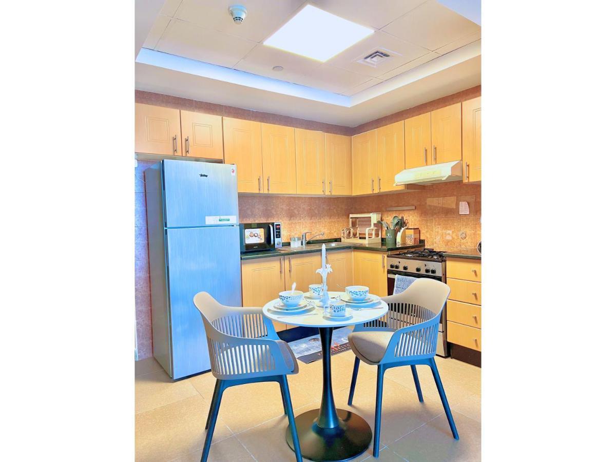 Luxury Studio - Near Mall Apartament *