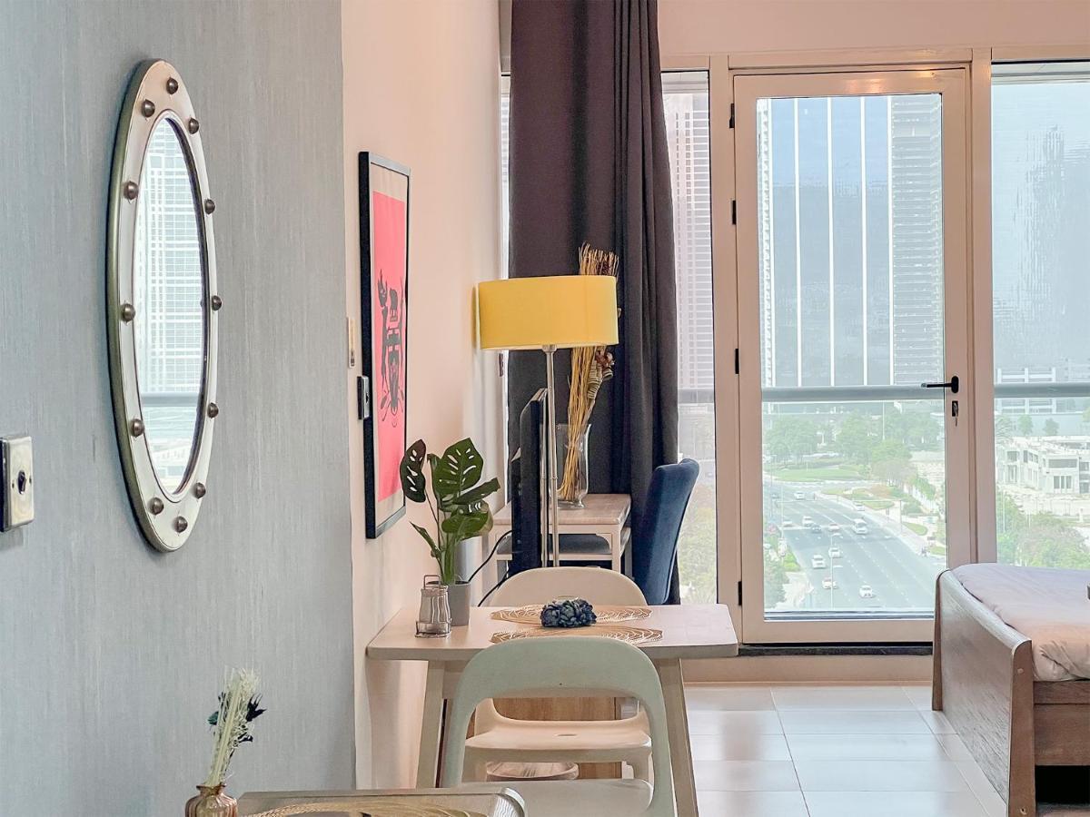 Cosmos Living Spacious With Balcony *