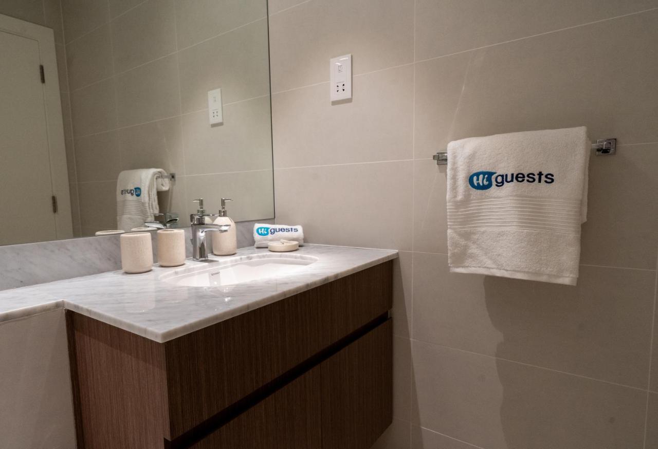 Apartemen Higuests - Stylish Waterfront Retreat With Balcony In La Dubai