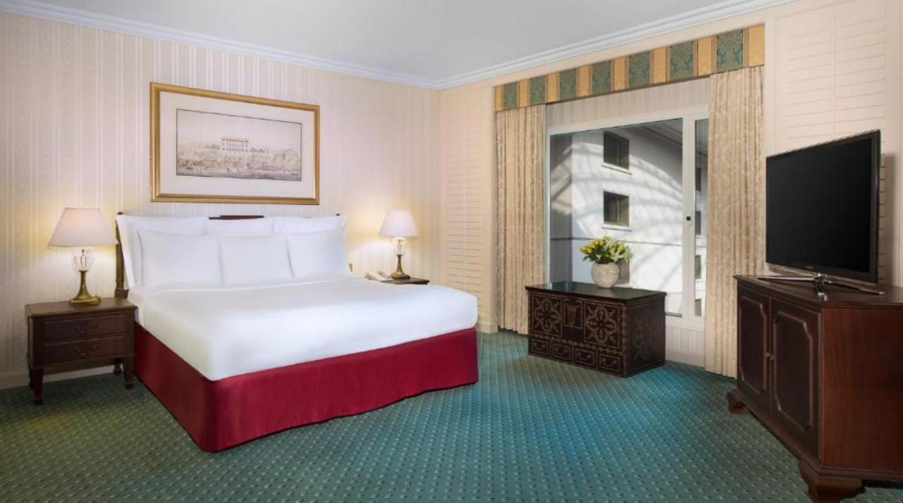 Hotel The Bristol Dubai