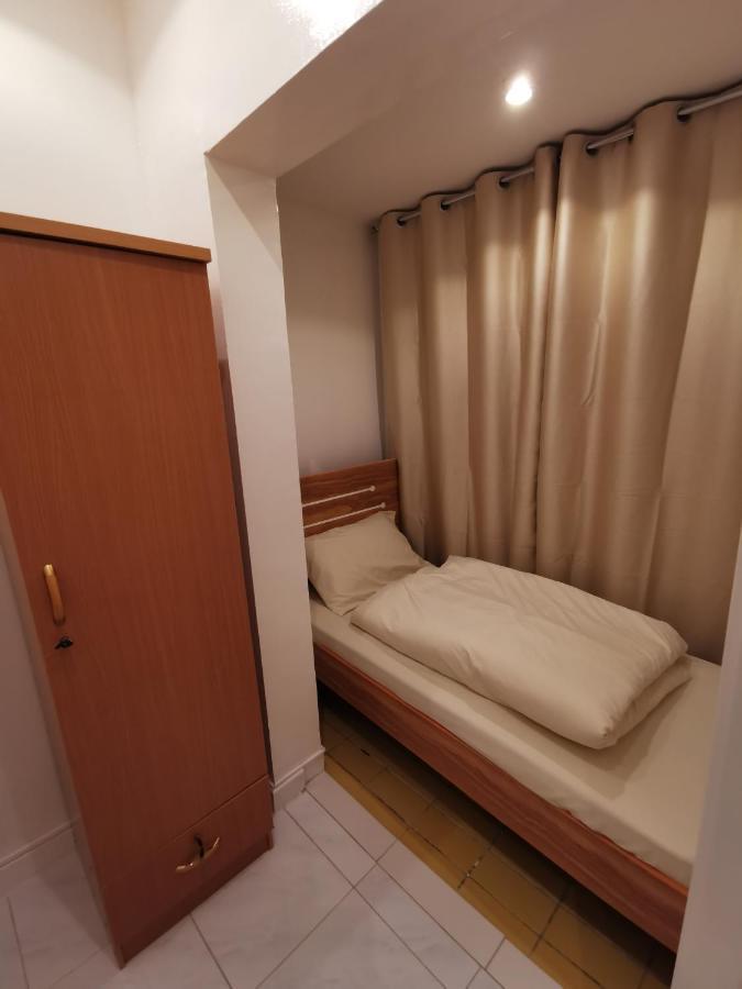 Hostal Cloud9 Premium Dubái