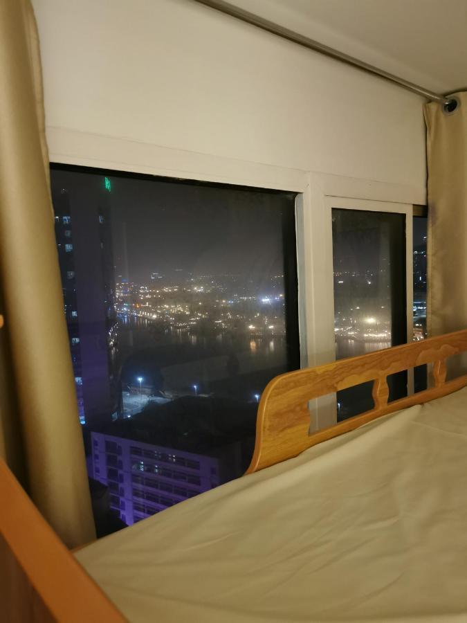 Cloud9 Premium Hostal Dubái