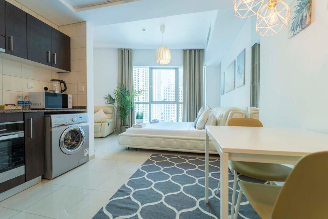 Apartamento Aws Homes - 5 Min Walk To The Sea Dubái