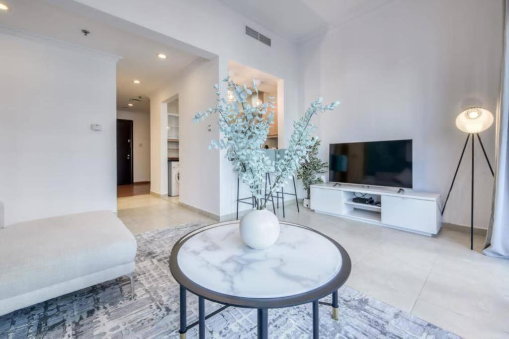 Apartment Luxury 1 Bedroom Marina View, Sleeps 5, 1 Min To Metro *