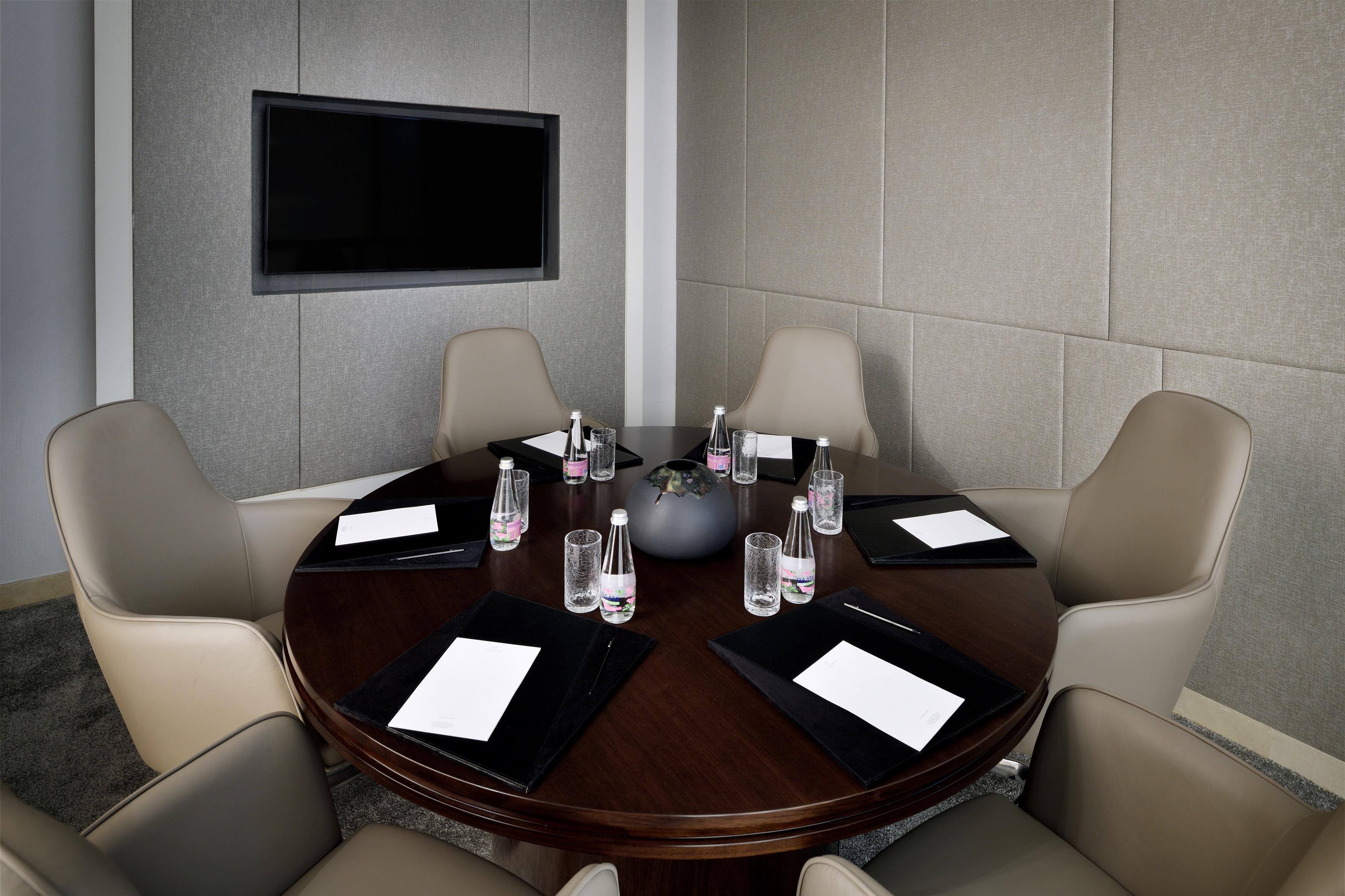 Kempinski Avenue 5*