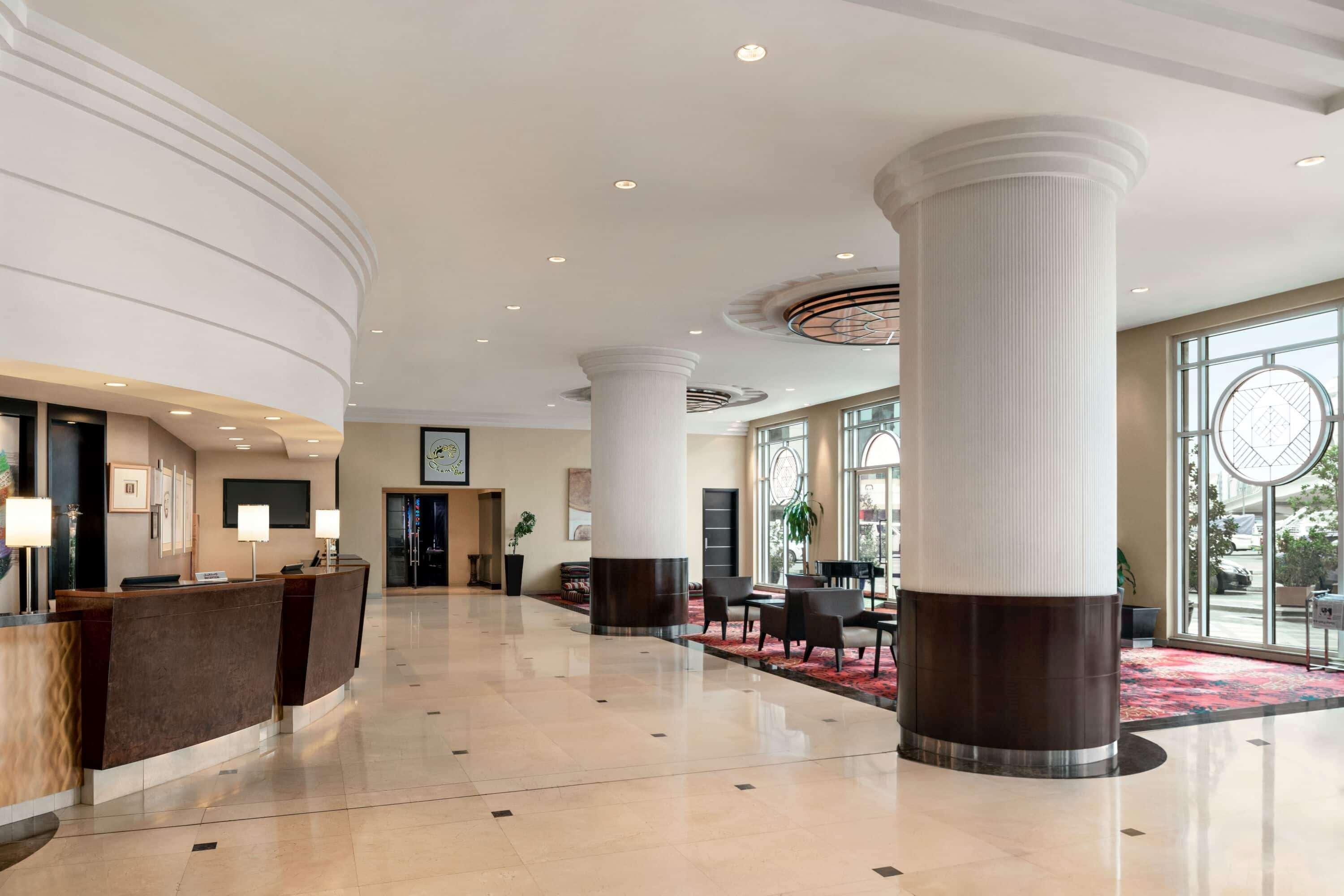 Ramada Plaza By Wyndham Deira Dubái