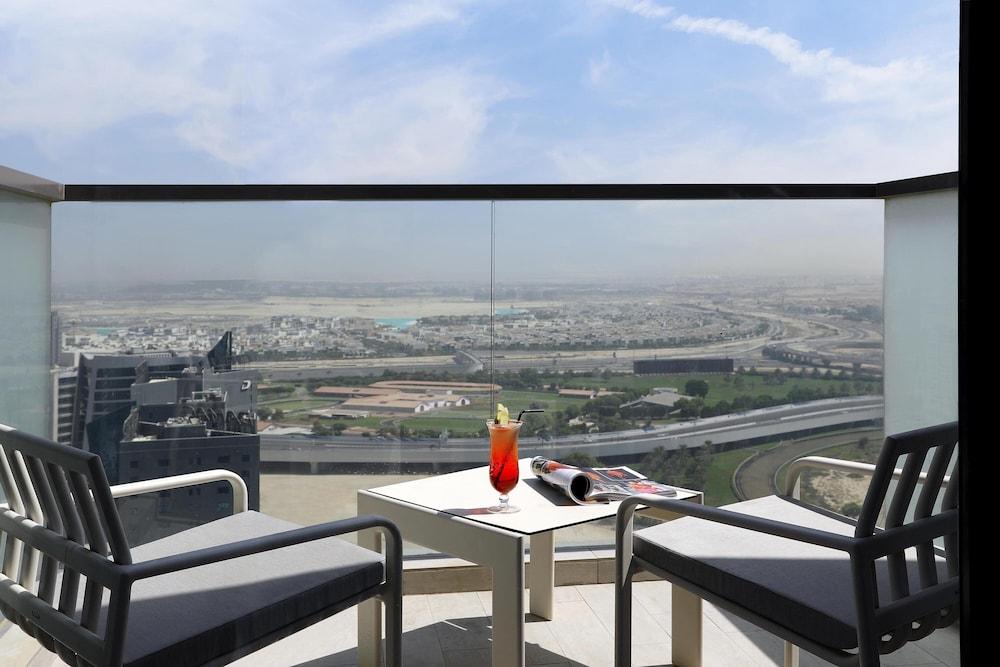 Millennium Atria Business Bay Apartahotel 5*