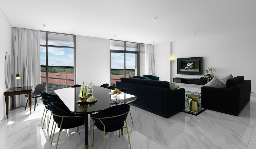 Millennium Atria Business Bay Dubái