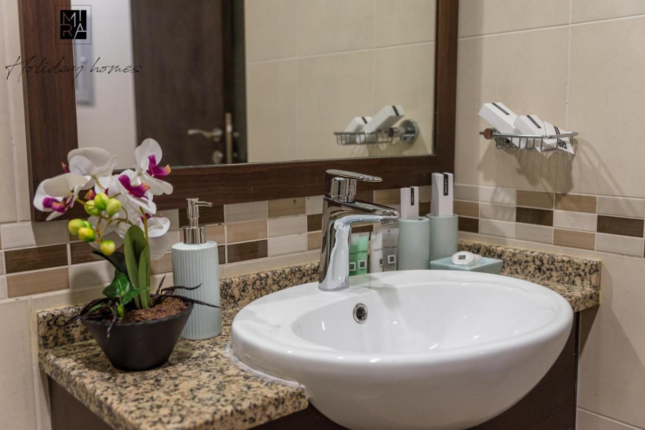 Mira Homes - Beautiful In Living Legends Dubai