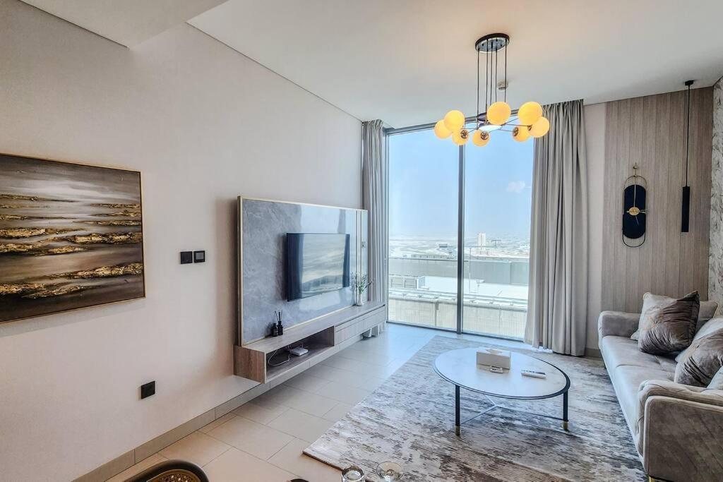 By Latinem Luxury 2br Cvr B3107 Near Burj Khalifa Apartamento Dubai