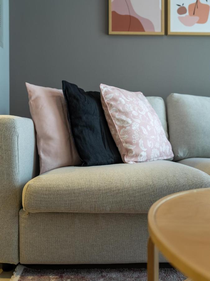 Business Bay's Coziest Hideaway With Balcony * Dubai