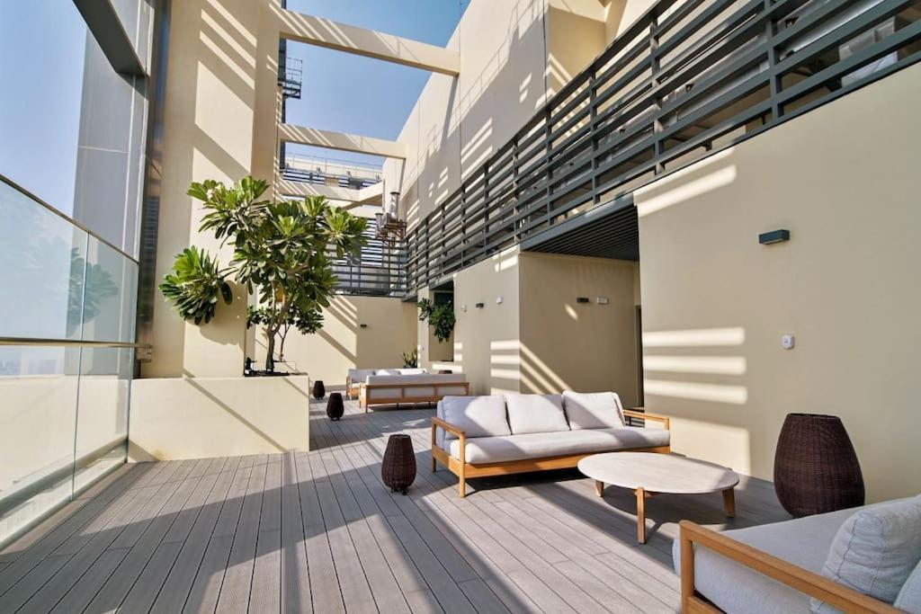 Luxury 2br High Floor Apt. W/ Burj Khalifa View With Laser Light Show And Dancing Fountain View Dubaï