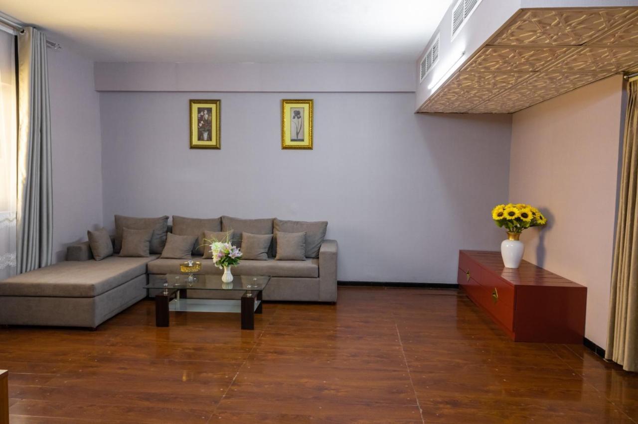 Hotel Three 888