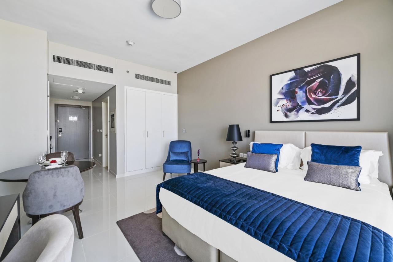 Vayk - Chic Hotel-style In Damac Hills Appart hôtel Dubaï