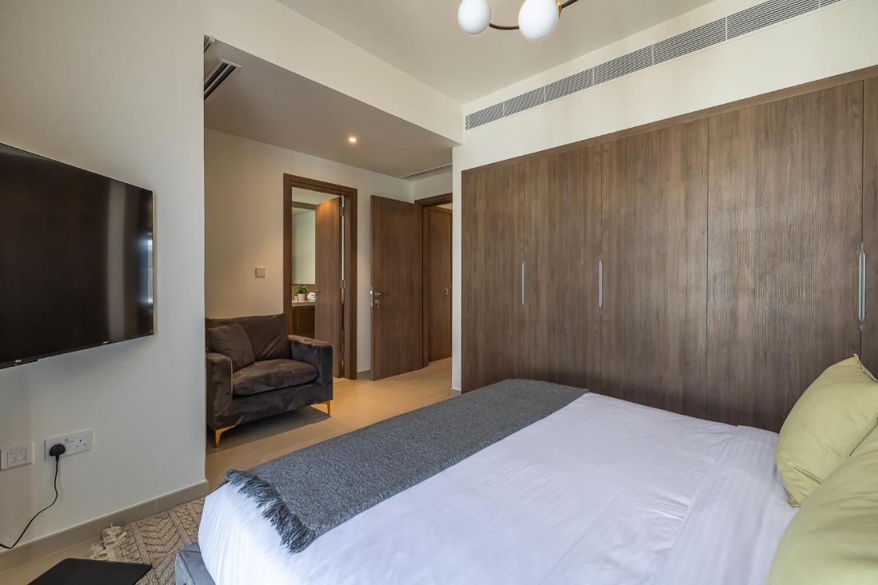 Spacious 3bdr Townhouse I Garden I Tilal Al Ghaf Сasa de vacaciones *