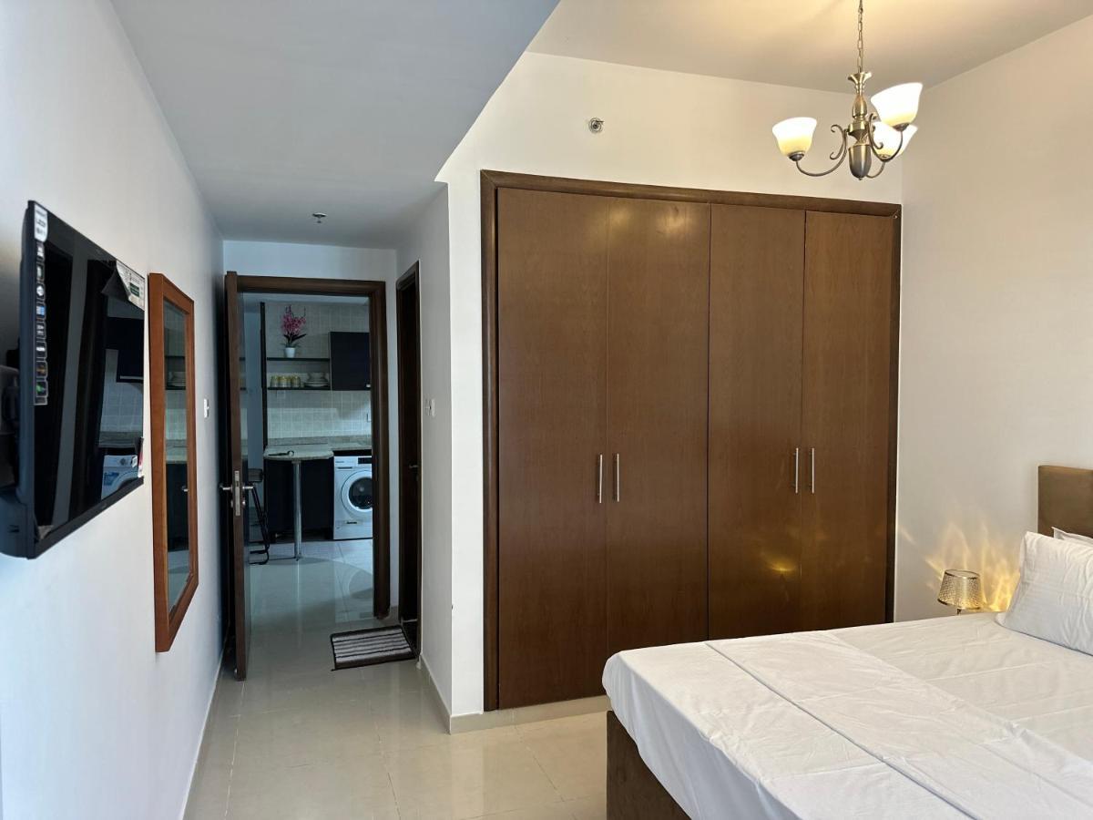 R N D Vacation In Downtown Business Bay Apartment Dubai