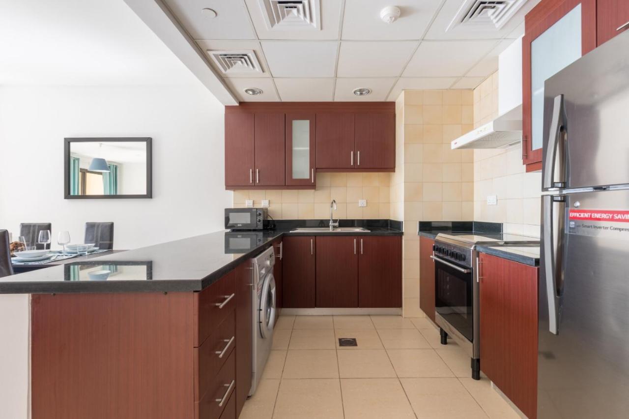 Spacious 1br 5 Minutes From Apartment Dubai