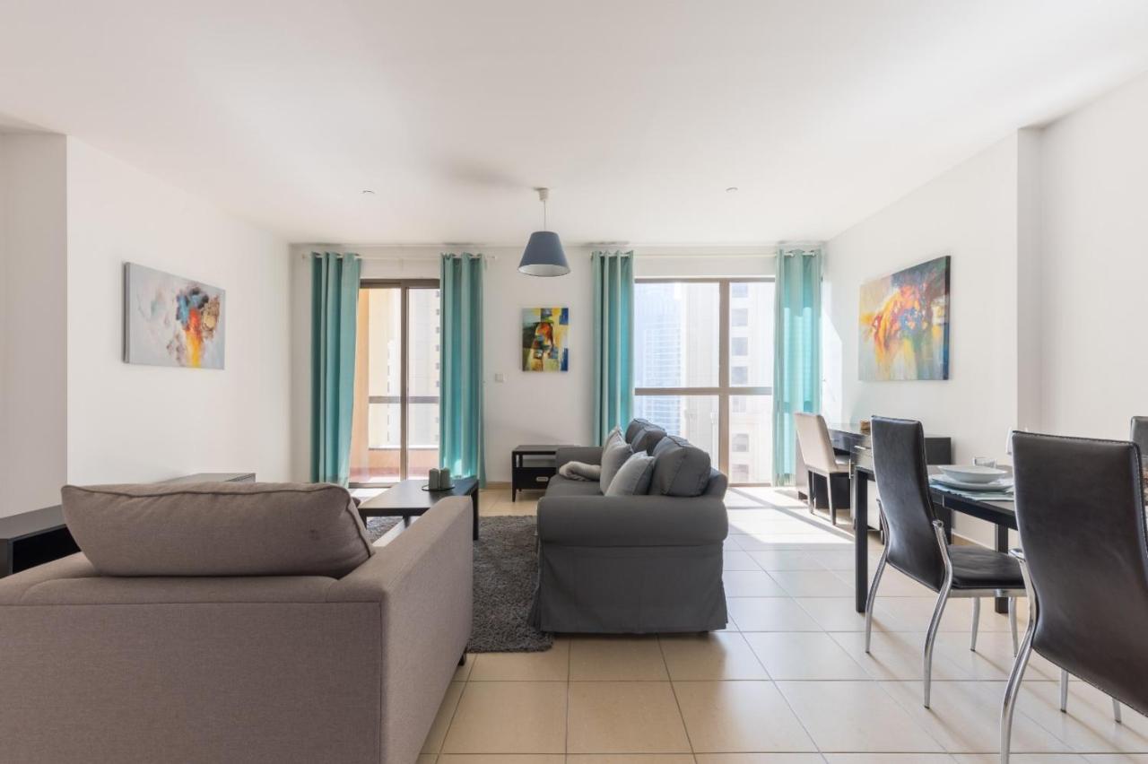 Spacious 1br 5 Minutes From Dubai