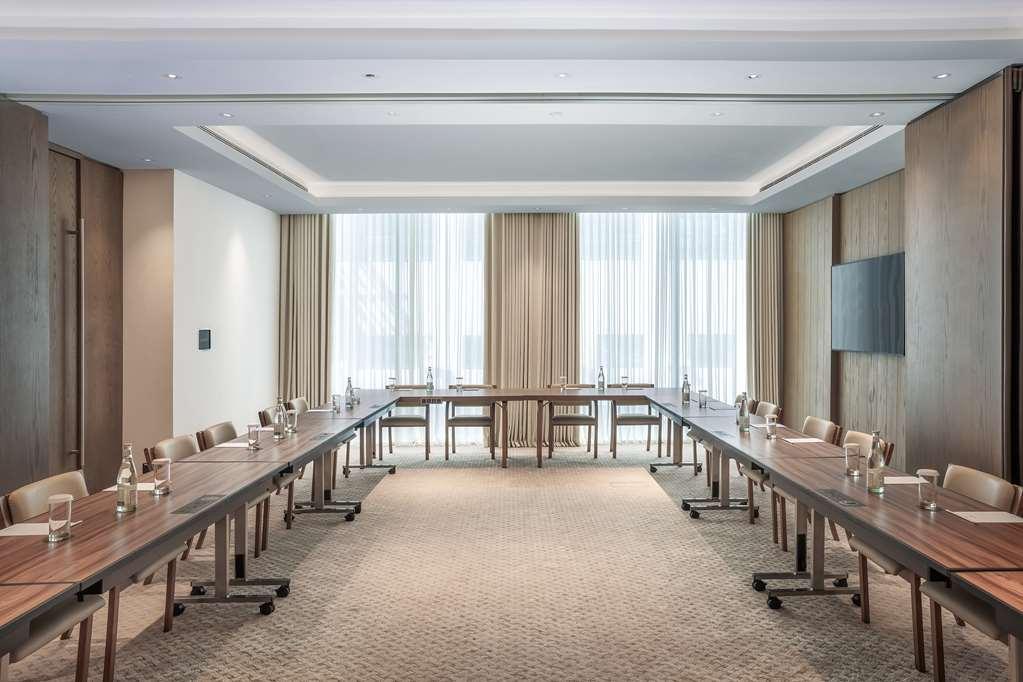 Radisson Palm Jumeirah Hotel 4*