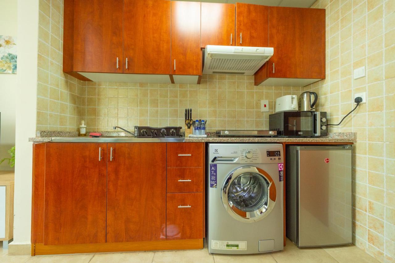 Apartment Luxury Escapes - Modern Budget With Balcony In Jlt! *