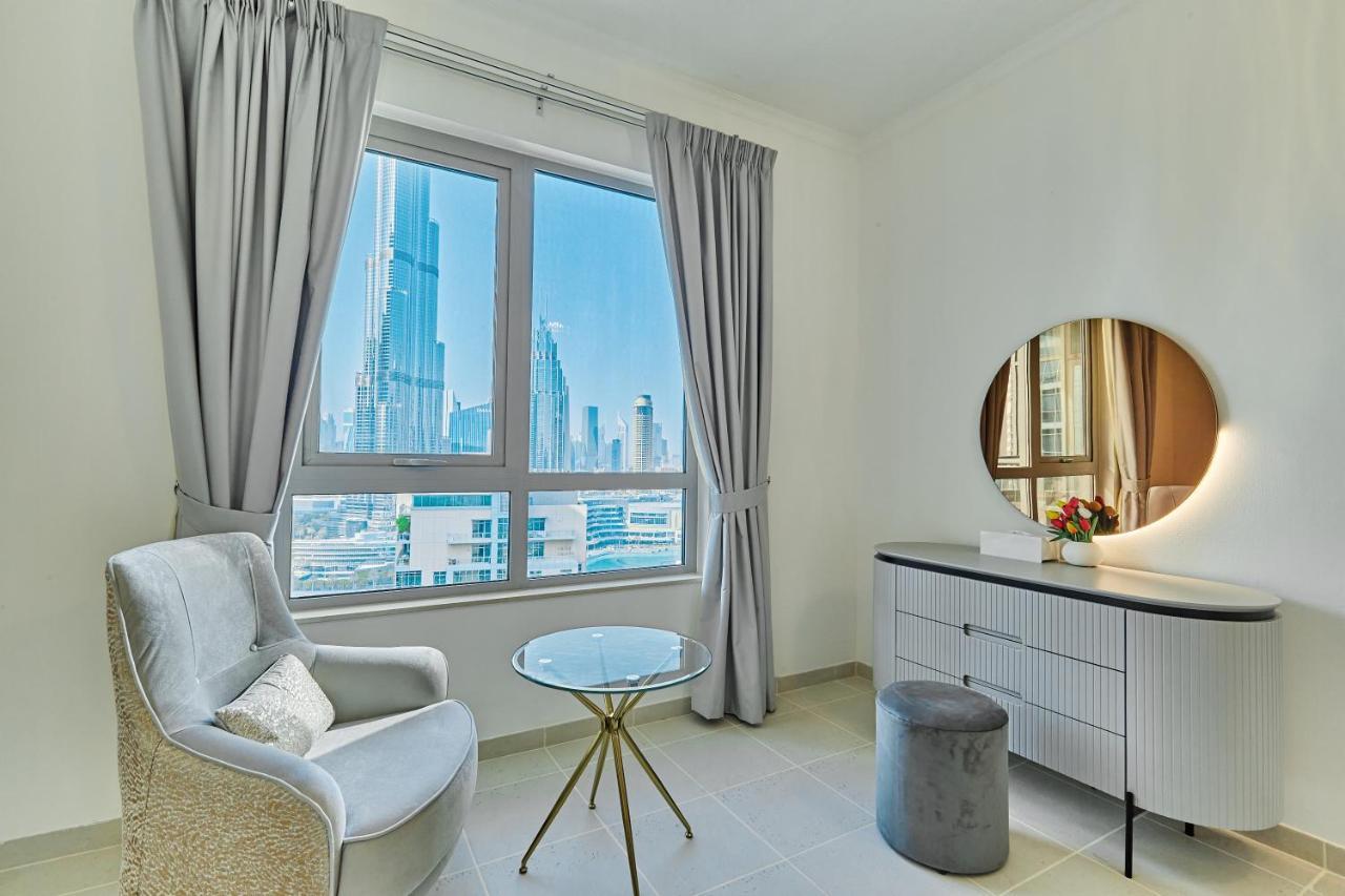 Burj Khalifa Front View & Fountain View Island Paradise 2br Luxury Burj Residences Golden Homes * Dubai