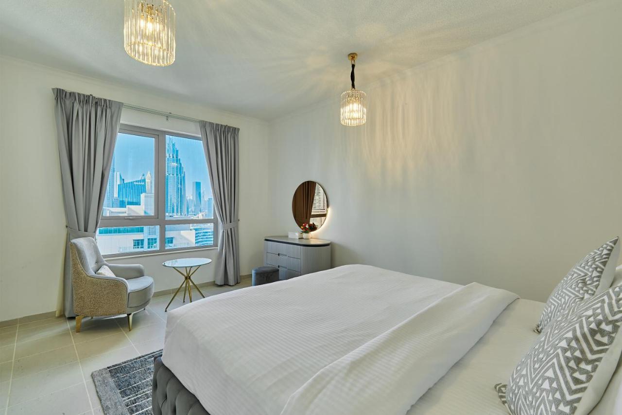 Burj Khalifa Front View & Fountain View Island Paradise 2br Luxury Burj Residences Golden Homes * Dubai